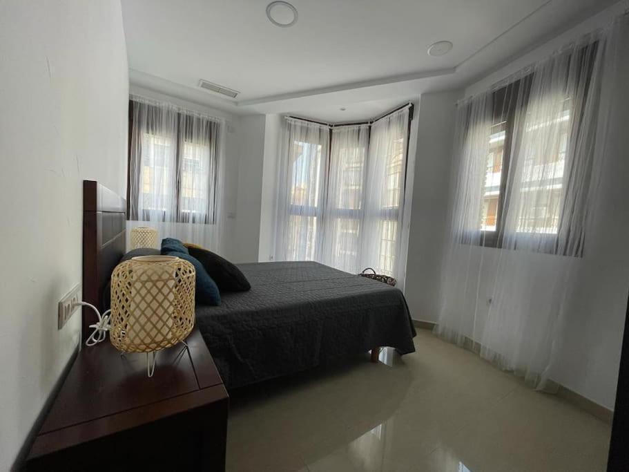 Piso Centro Elche Junto Basilica Apartment Exterior photo